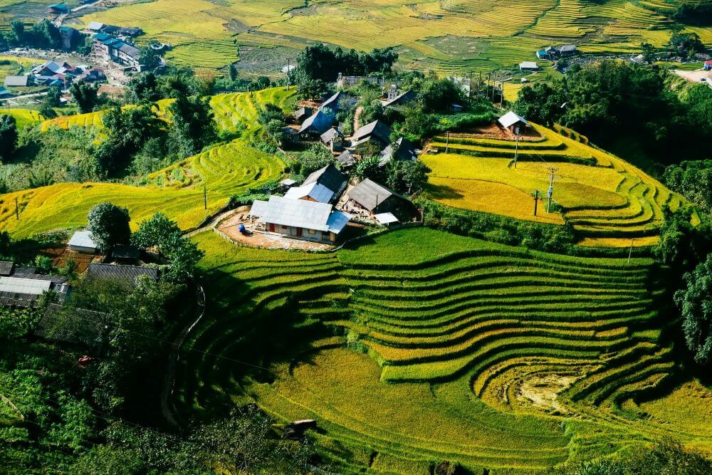 Sapa 3 Days 2 Nights Trekking Tour with Bungalow Stay | Local Villages