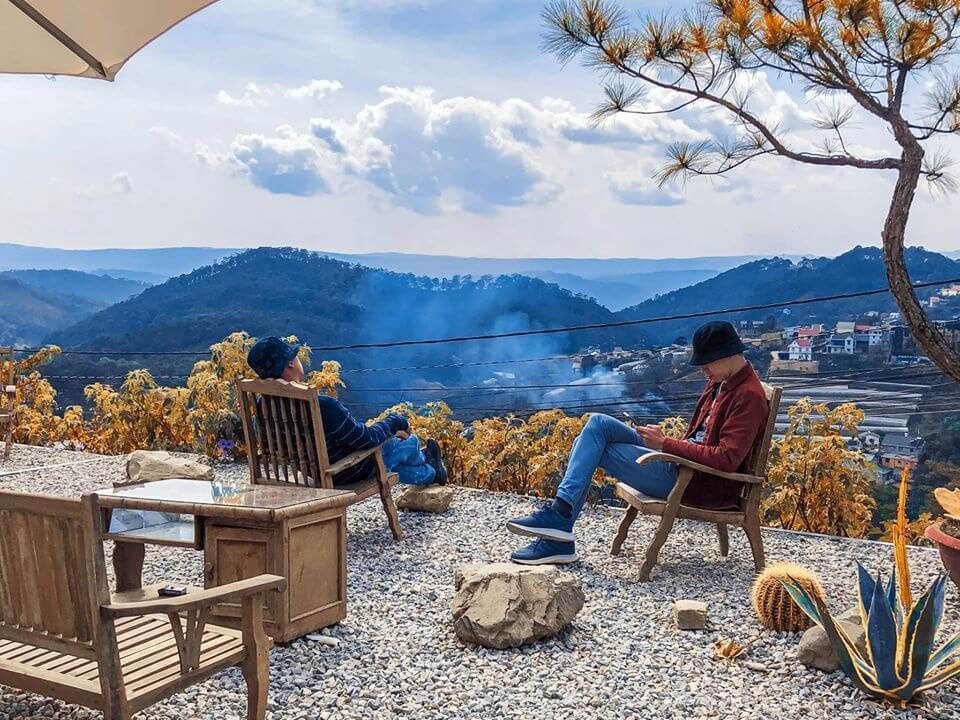 International travelers gathering in a Sapa lounge