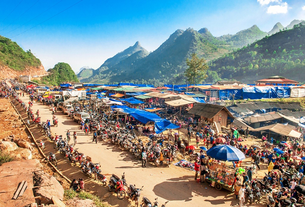 Bac Ha Market: Sapa’s Colorful Sunday Market Guide